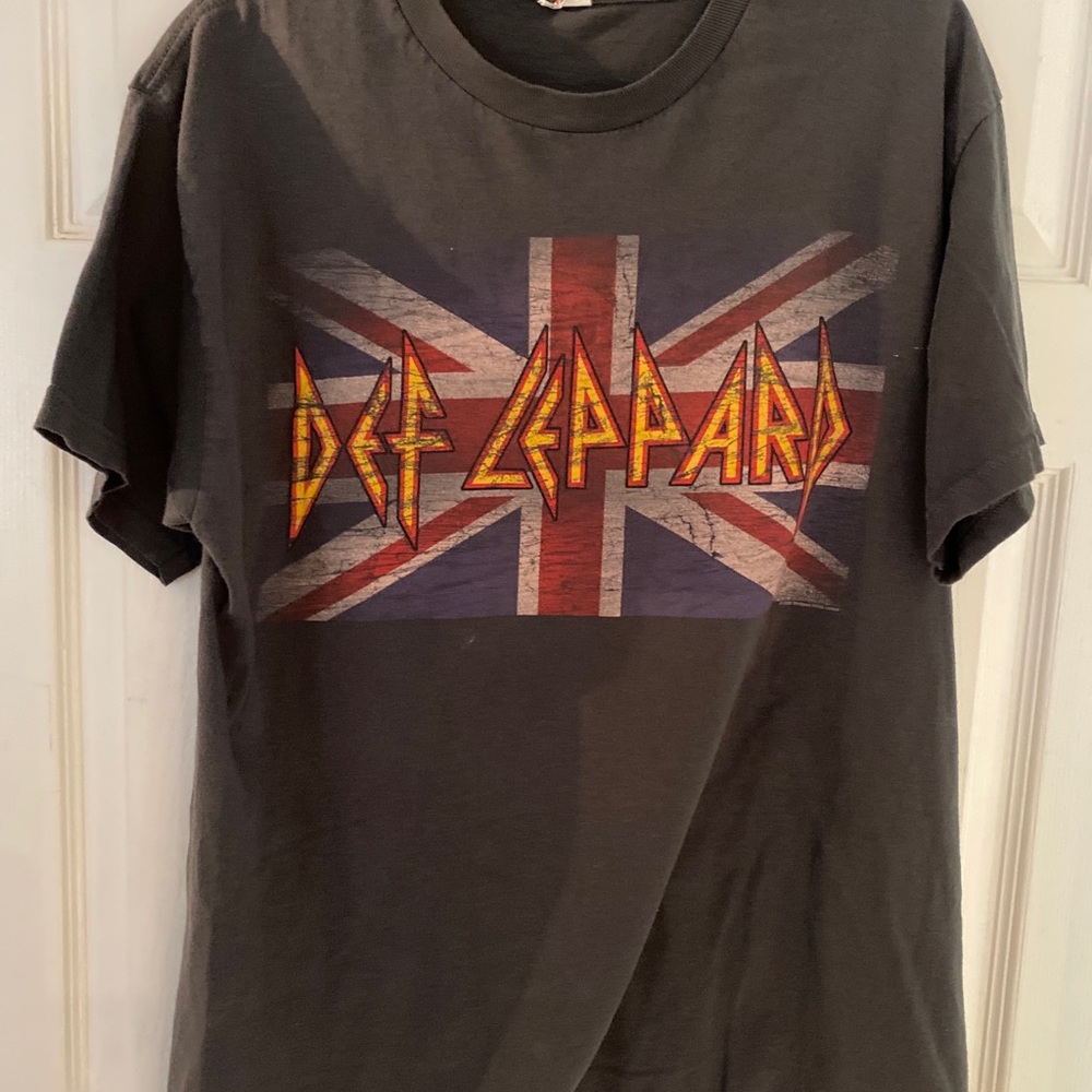 Def Leppard classic British flag emblem T-shirt